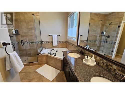 3056 Westview  Road, Cranbrook, BC - Indoor Photo Showing Bathroom