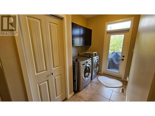 3056 Westview  Road, Cranbrook, BC - Indoor Photo Showing Laundry Room