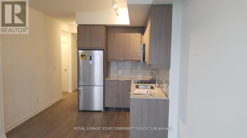 3207 - 32 Forest Manor Road, Toronto, ON - Indoor Photo Showing Kitchen