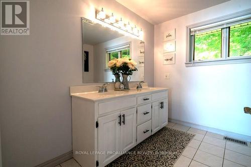 1049 Perry Lane, North Frontenac, ON - Indoor Photo Showing Bathroom