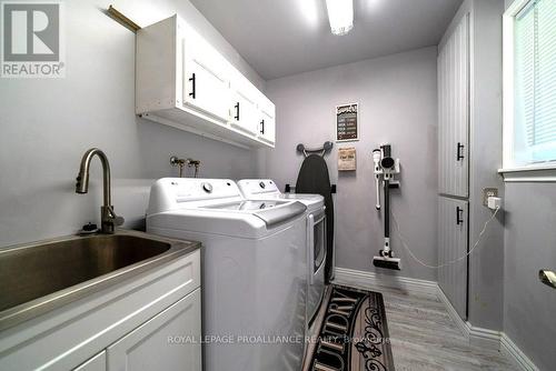 1049 Perry Lane, North Frontenac, ON - Indoor Photo Showing Laundry Room