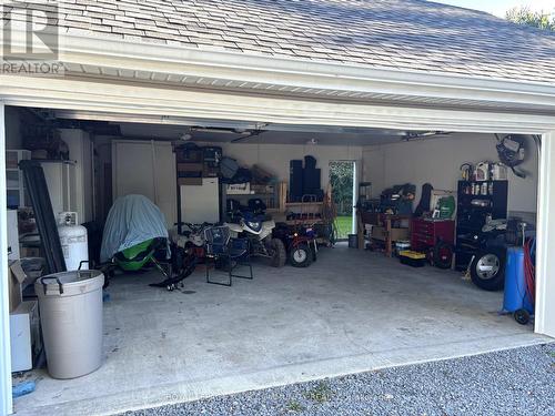 17 Second Street, Georgina, ON - Indoor Photo Showing Garage