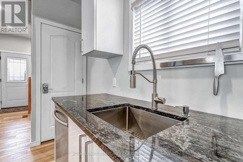 4563 Ryerson Crescent, Niagara Falls, ON - Indoor Photo Showing Kitchen