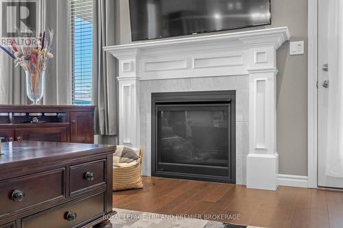 22 - 234 Peach Tree Boulevard, St. Thomas, ON - Indoor Photo Showing Living Room With Fireplace