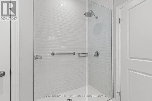 22 - 234 Peach Tree Boulevard, St. Thomas, ON - Indoor Photo Showing Bathroom