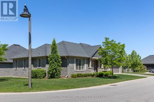 22 - 234 Peach Tree Boulevard, St. Thomas, ON - Outdoor With Facade