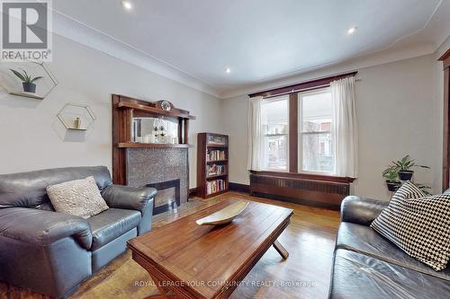 20 Barnesdale Avenue N, Hamilton (Stipley), ON - Indoor Photo Showing Living Room With Fireplace