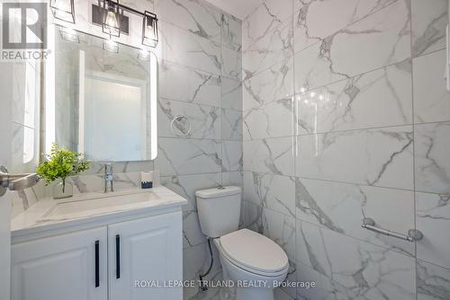 53 - 135 Belmont Drive, London, ON - Indoor Photo Showing Bathroom