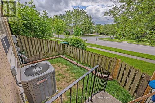 53 - 135 Belmont Drive, London, ON - Outdoor