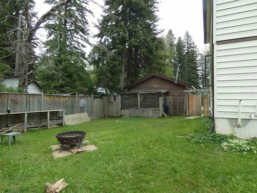 106 Poplar St, Longlac, ON - Outdoor With Backyard