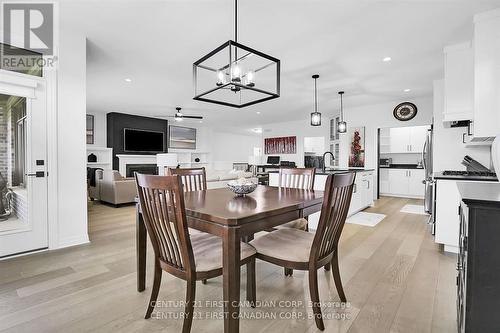 1543 Moe Norman Place, London, ON - Indoor Photo Showing Dining Room