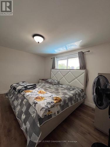 27 Rexway Road, London, ON - Indoor Photo Showing Bedroom