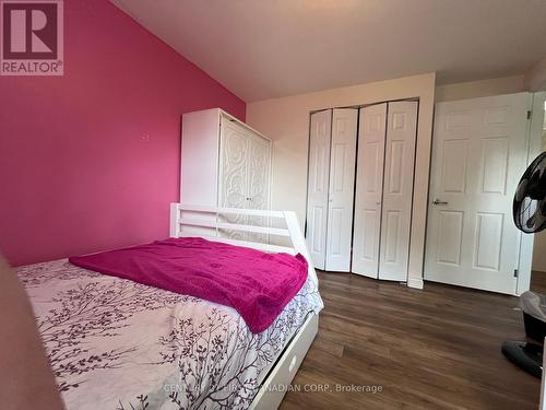 27 Rexway Road, London, ON - Indoor Photo Showing Bedroom