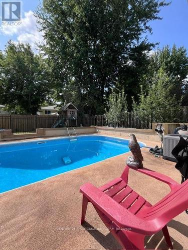 27 Rexway Road, London, ON - Outdoor With In Ground Pool With Backyard