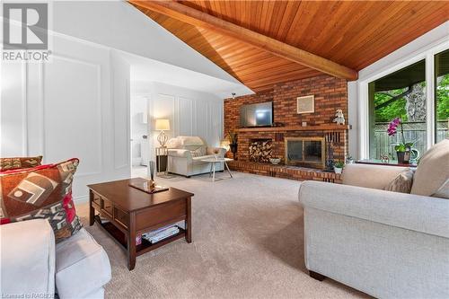 19 Redford Road, London, ON - Indoor Photo Showing Living Room With Fireplace