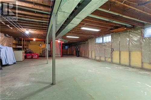 19 Redford Road, London, ON - Indoor Photo Showing Basement