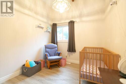 1533 Gill Road, Springwater (Midhurst), ON - Indoor Photo Showing Bedroom