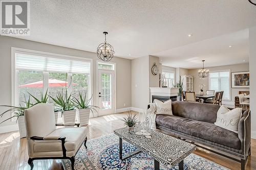 2 - 128 Morden Road, Oakville, ON - Indoor Photo Showing Living Room