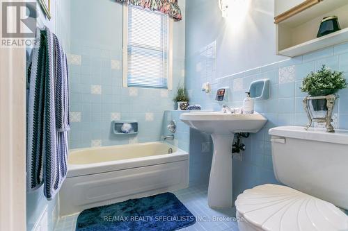 53 Armstrong Avenue, Toronto (Dovercourt-Wallace Emerson-Junction), ON - Indoor Photo Showing Bathroom