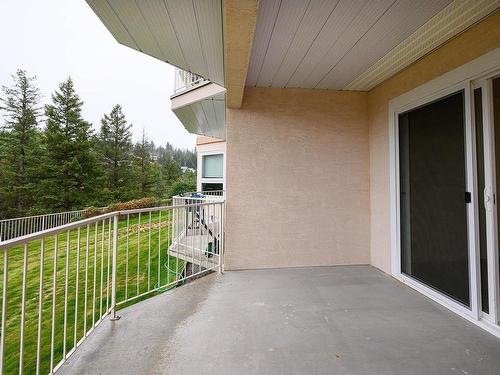 7-1775 Mckinley Crt, Kamloops, BC - Outdoor With Exterior