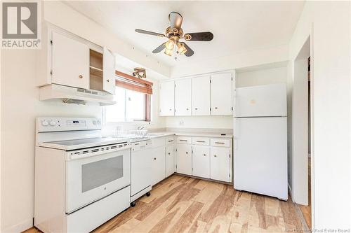 187 Second Avenue, Moncton, NB - Indoor Photo Showing Kitchen