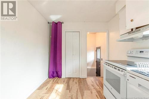 187 Second Avenue, Moncton, NB - Indoor Photo Showing Kitchen