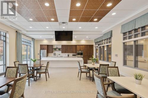 413 - 440 William Graham Drive, Aurora, ON - Indoor Photo Showing Dining Room