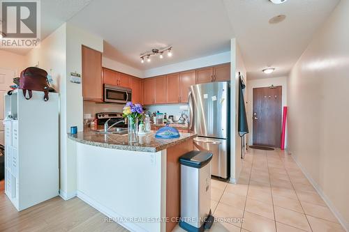 1611 - 4900 Glen Erin Drive, Mississauga (Central Erin Mills), ON - Indoor Photo Showing Kitchen