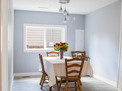 209 Thrupp Street, Kamloops, BC - Indoor Photo Showing Dining Room