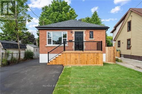 875 Fennell Avenue E, Hamilton, ON - Outdoor