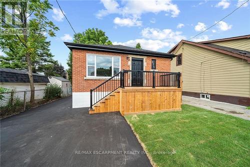 875 Fennell Avenue E, Hamilton, ON - Outdoor With Deck Patio Veranda