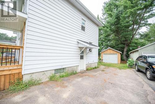 4 Faraday Crescent, Deep River, ON - Outdoor With Exterior