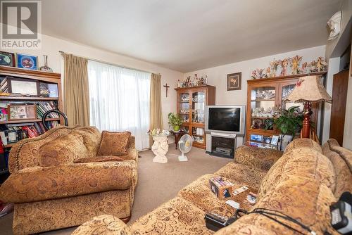 4 Faraday Crescent, Deep River, ON - Indoor Photo Showing Living Room With Fireplace