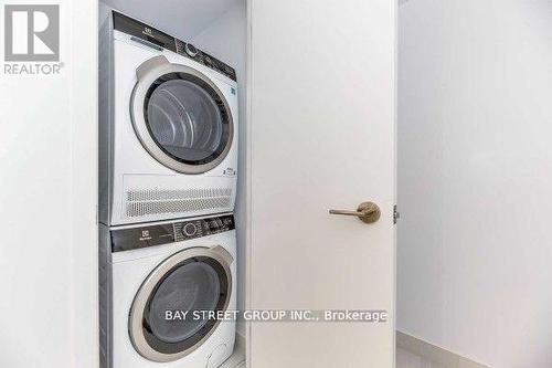 1111 - 219 Dundas Street E, Toronto, ON - Indoor Photo Showing Laundry Room