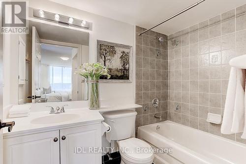 709 - 1700 Eglinton Avenue E, Toronto (Victoria Village), ON - Indoor Photo Showing Bathroom