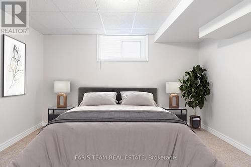 815 Montreal Street, Midland, ON - Indoor Photo Showing Bedroom