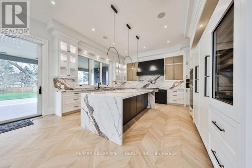 556 Fourth Line, Oakville (Bronte East), ON - Indoor Photo Showing Kitchen With Upgraded Kitchen