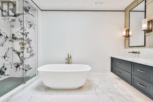 556 Fourth Line, Oakville (Bronte East), ON - Indoor Photo Showing Bathroom