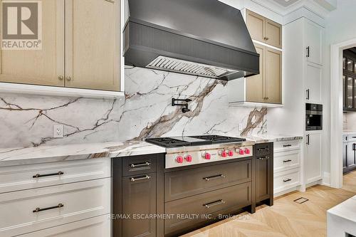 556 Fourth Line, Oakville, ON - Indoor Photo Showing Kitchen