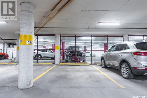 1260 424 Spadina Crescent E, Saskatoon, SK - Indoor Photo Showing Garage