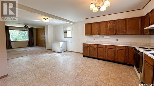 760 Princess Street, Regina, SK - Indoor Photo Showing Kitchen