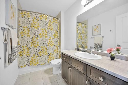 3955 Crown Street, Beamsville, ON - Indoor Photo Showing Bathroom