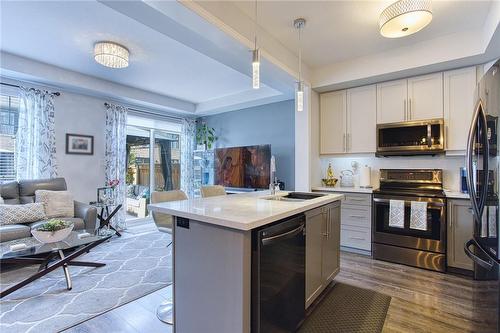 61 Waterview Lane, Grimsby, ON - Indoor Photo Showing Kitchen