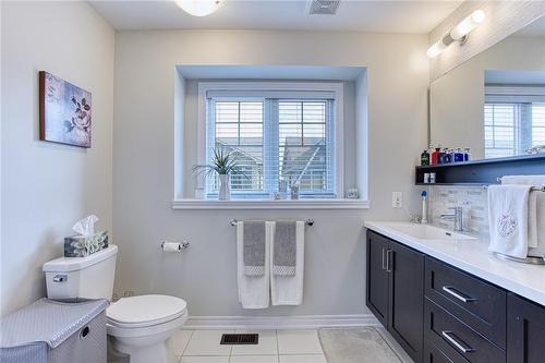 61 Waterview Lane, Grimsby, ON - Indoor Photo Showing Bathroom