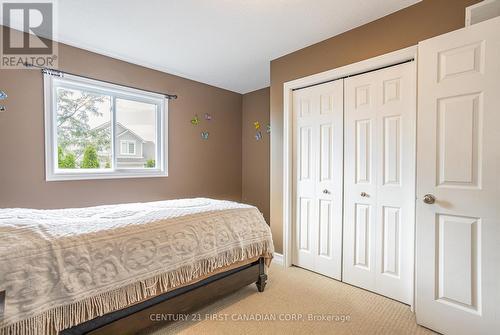 58 Owen Court, Central Elgin (Lynhurst), ON - Indoor Photo Showing Bedroom