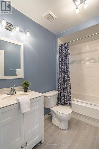 58 Owen Court, Central Elgin (Lynhurst), ON - Indoor Photo Showing Bathroom