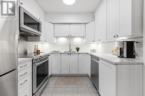 316 - 40 Sylvan Valleyway, Toronto (Bedford Park-Nortown), ON - Indoor Photo Showing Kitchen With Upgraded Kitchen