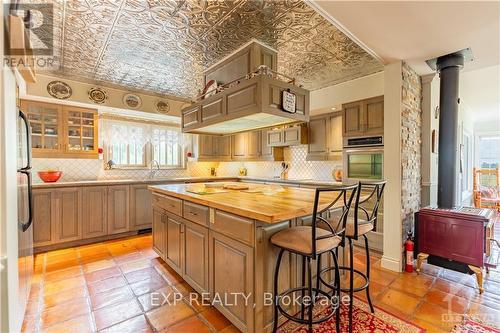 2786 Highway 34, Champlain, ON - Indoor Photo Showing Kitchen