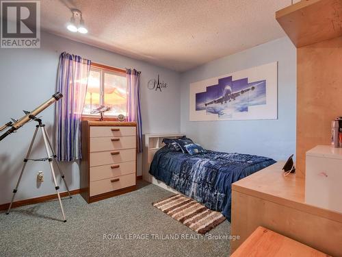 10 Pinehurst Drive, Woodstock, ON - Indoor Photo Showing Bedroom