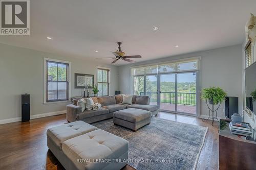 46676 Mapleton Line, Aylmer (Ay), ON - Indoor Photo Showing Living Room